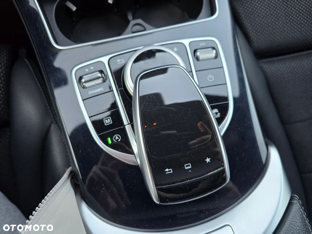 Mercedes-Benz GLC - 34