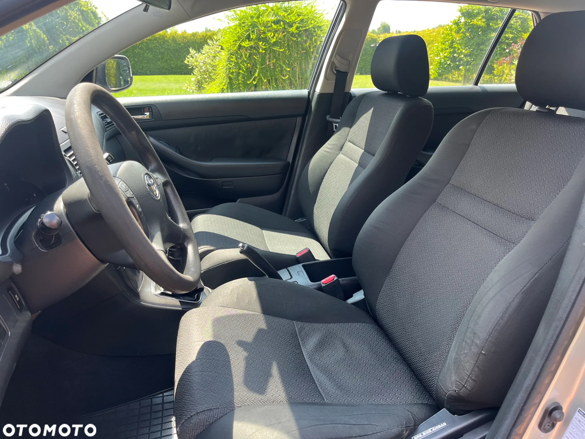 Toyota Avensis 2.0 D-4D Combi - 11