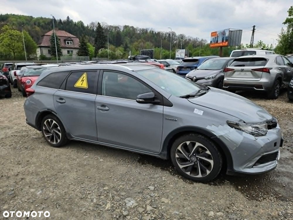 Toyota Auris - 1