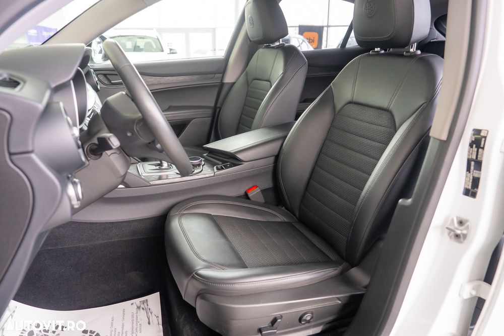 Alfa Romeo Stelvio 2.0 Turbo 16V AT8-Q4 B-Tech - 27