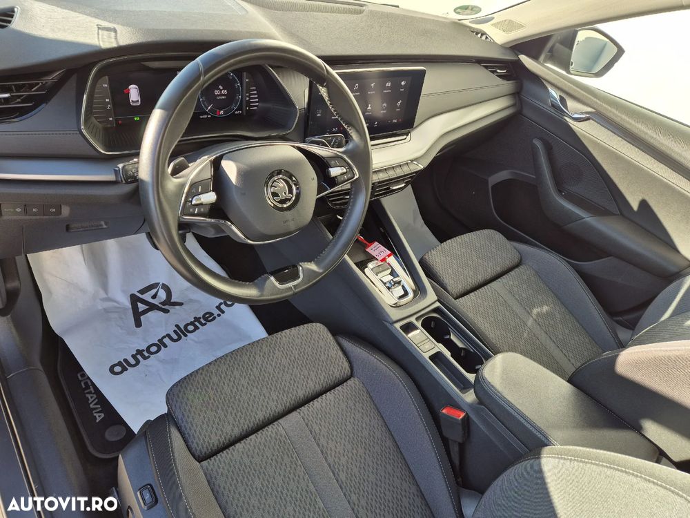 Skoda Octavia Combi 2.0 TDI DSG Ambition - 9