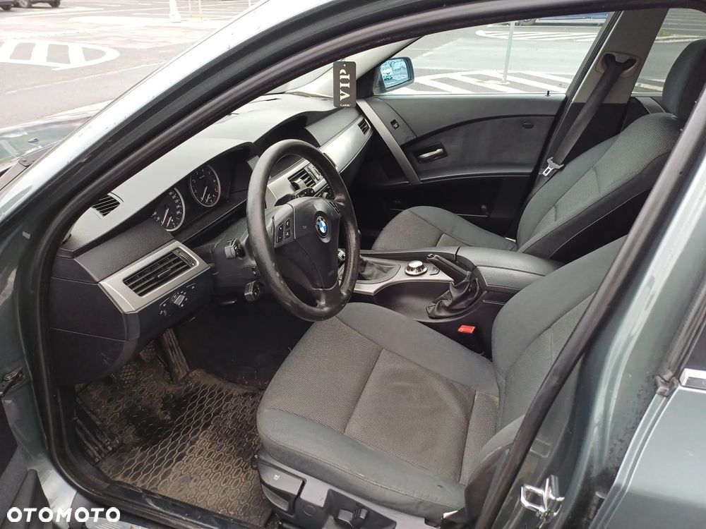 BMW Seria 5 520i - 10