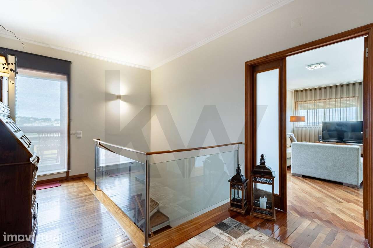 Apartamento T4+2 Duplex Único no Coração de São João da Madeira - Grande imagem: 3/45