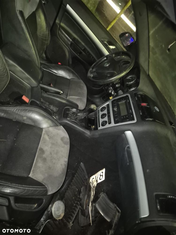 Skoda Octavia 2.0 TDI CR DPF RS - 3