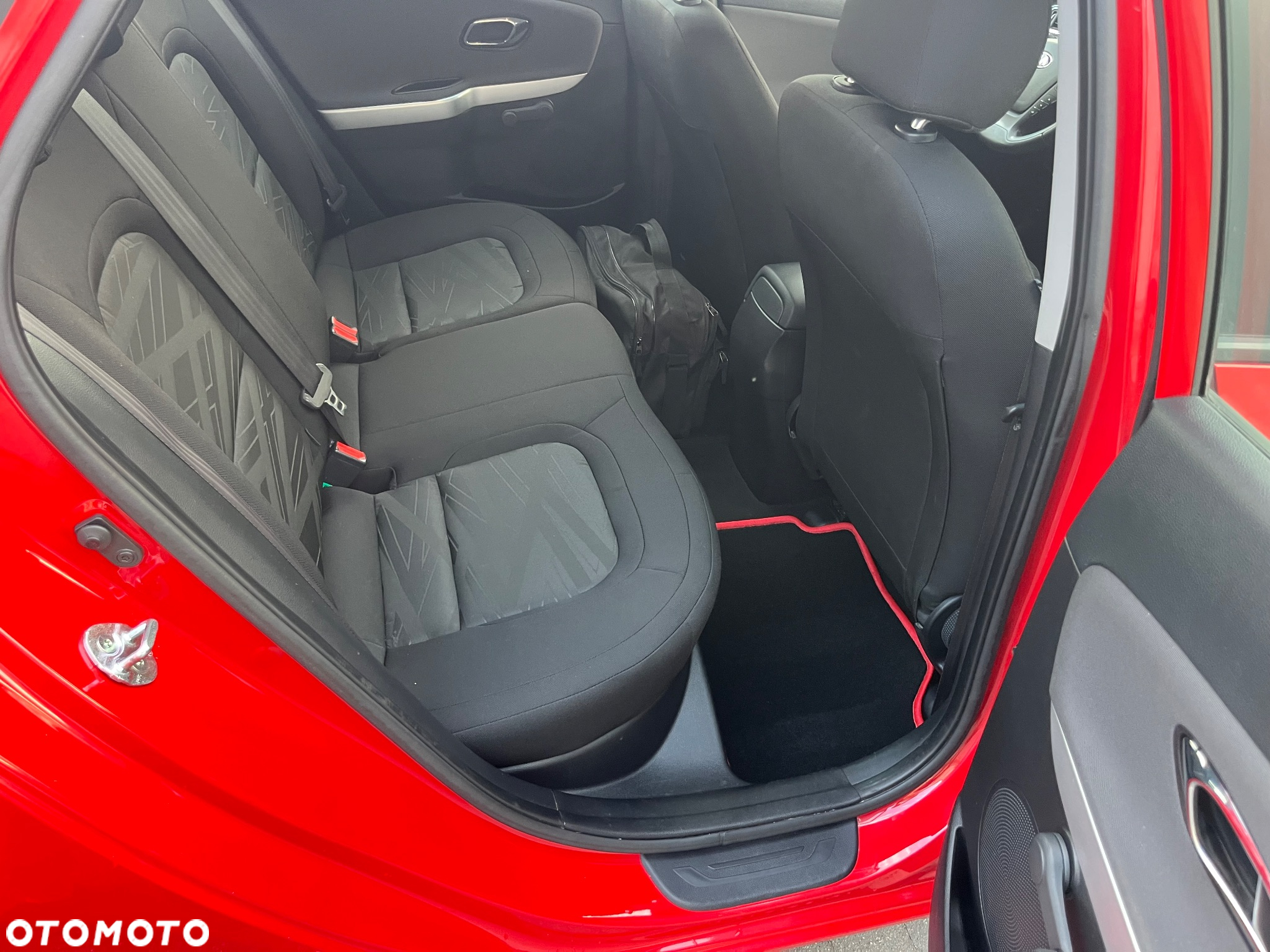 Kia Ceed 1.6 GDI Dream-Team Edition - 15