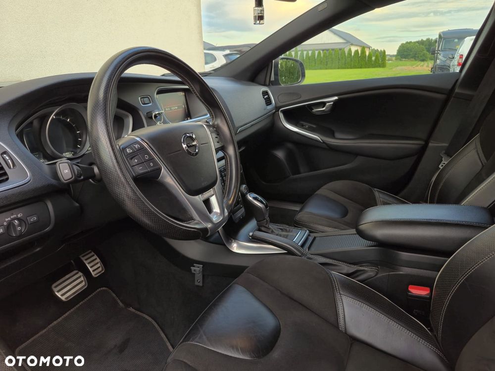 Volvo V40 D3 Drive-E R-Design Kinetic - 16
