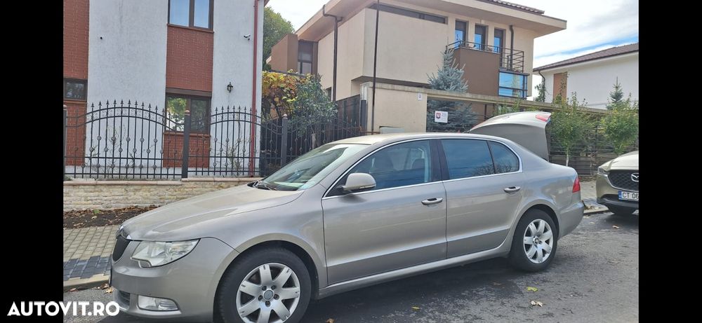 Skoda Superb 2.0 TDI Elegance DSG - 1