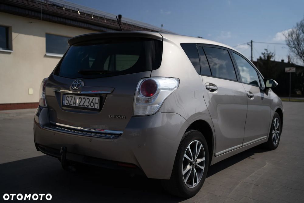 Toyota Verso 1.6 D-4D 5-Sitzer Start/Stop Skyview Edition - 9