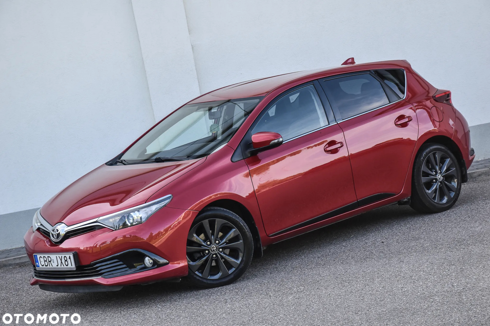 Toyota Auris 1.6 Premium + - 4