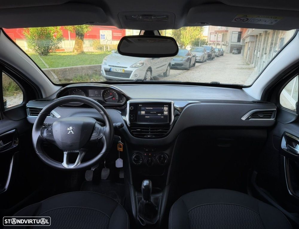 Peugeot 208 1.2 PureTech Style - 5