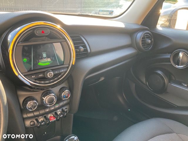 MINI Cooper Standard - 13