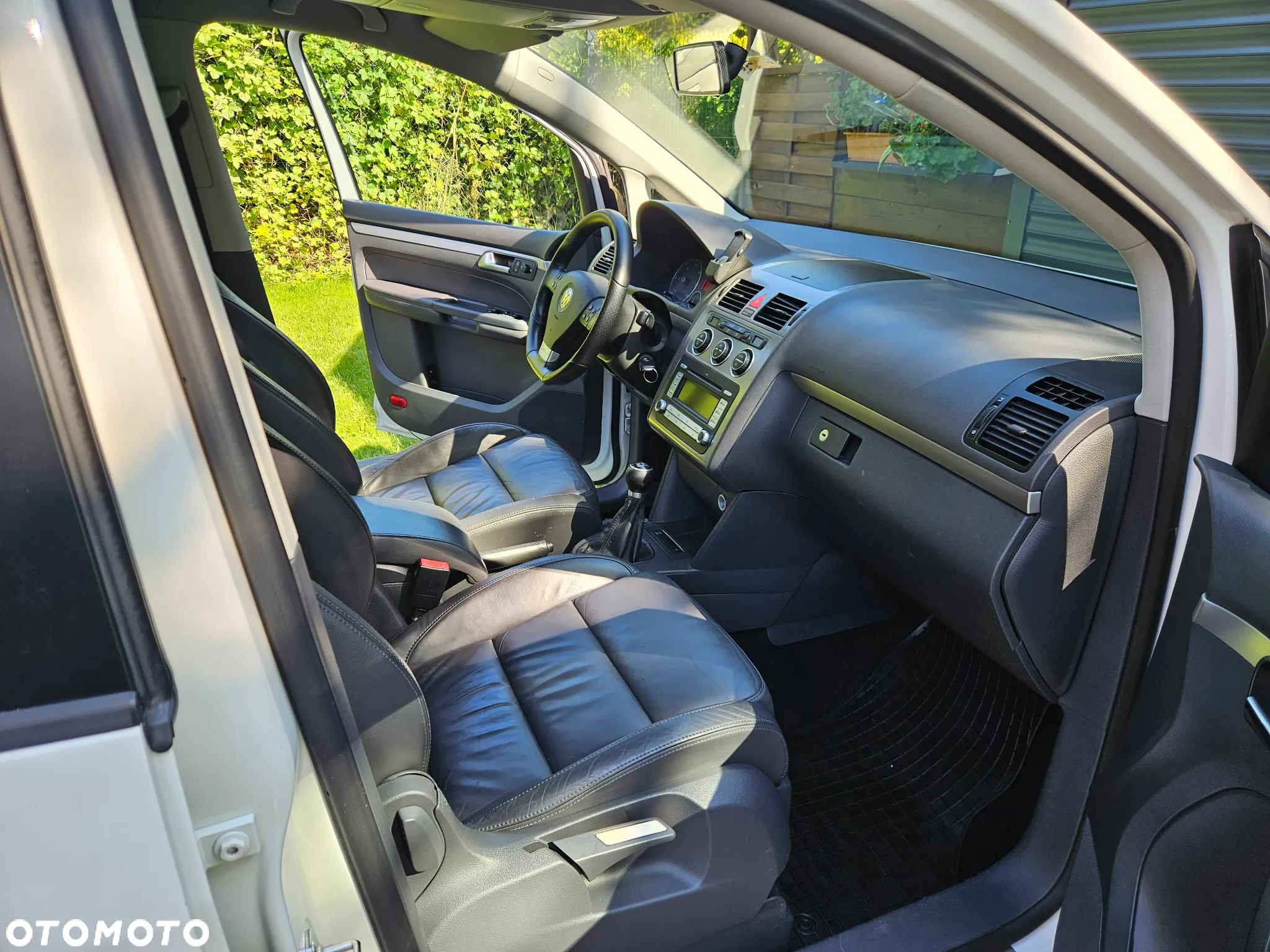 Volkswagen Touran 2.0 TDI DPF R-Line Edition - 19
