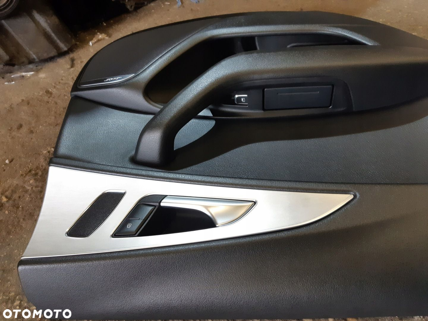 AUDI A6 C7 SEDAN BOCZEK BOSE DRZWI TAPICERKA LEWY TYŁ 4G0867221A - 8
