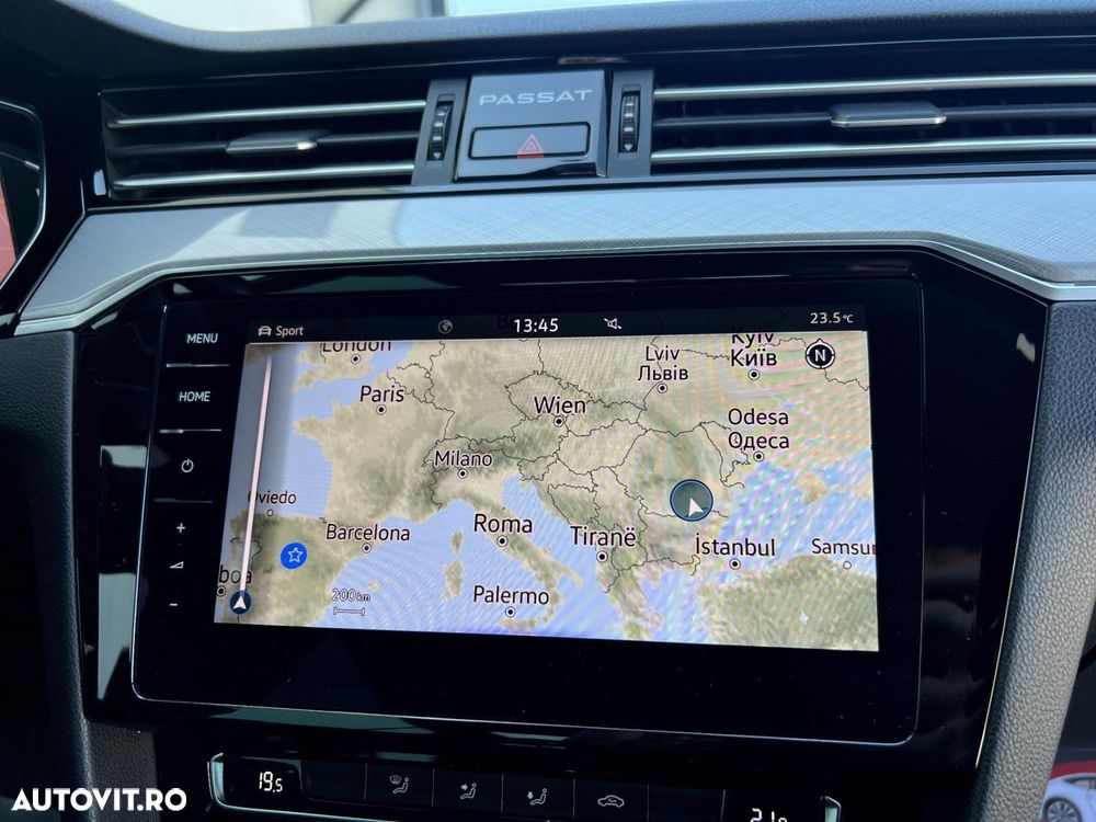Volkswagen Passat - 12