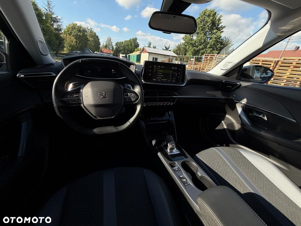 Peugeot 2008 1.5 BlueHDi Allure S&S EAT8 - 29