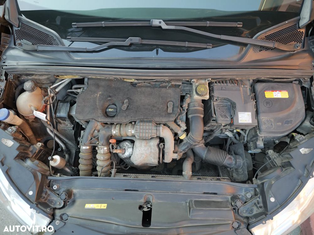 Citroën C4 e-HDi 115 Exclusive - 12