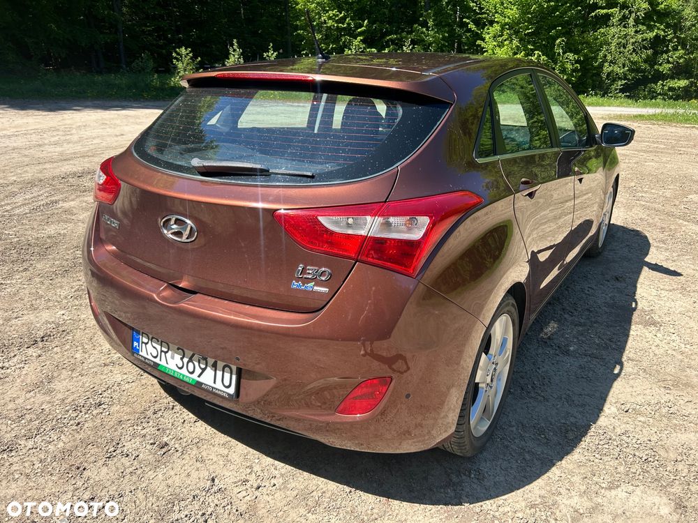 Hyundai i30 blue 1.6 CRDi YES Gold - 6