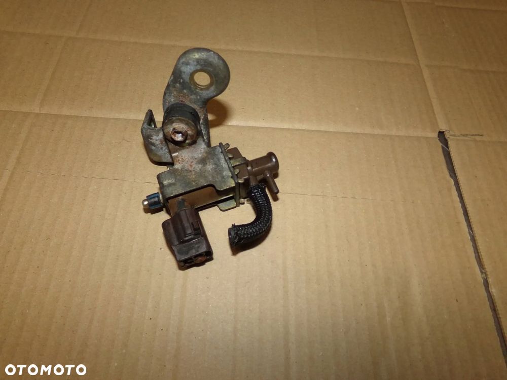 ZAWÓR PODCIŚNIENIA 25819-27010 AVENSIS T22 T25 2.0 D4D - 2