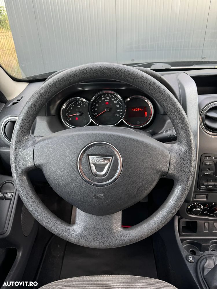 Dacia Duster 1.6 4x2 Laureate - 16