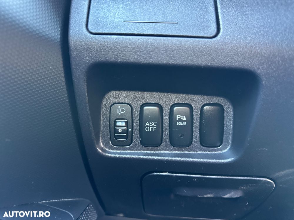 Citroën C-Crosser 2.2 HDI Confort - 13