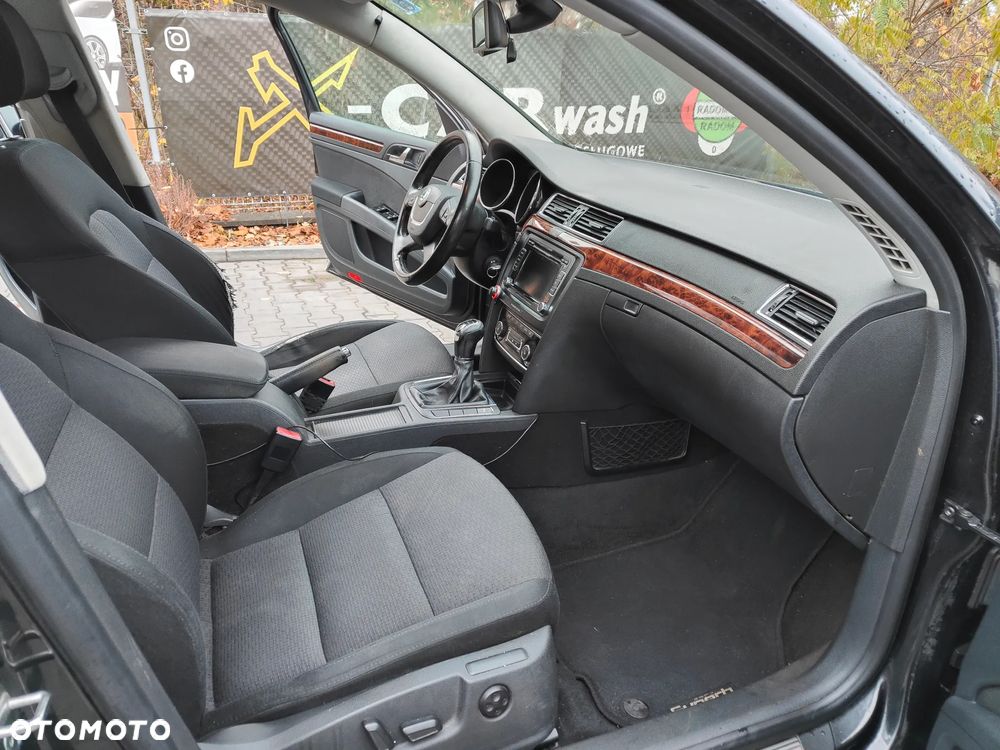 Skoda Superb 2.0 TDI Ambition - 13