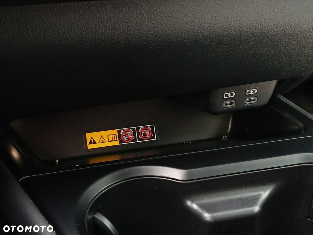 Lexus UX 300h F Sport AWD - 30