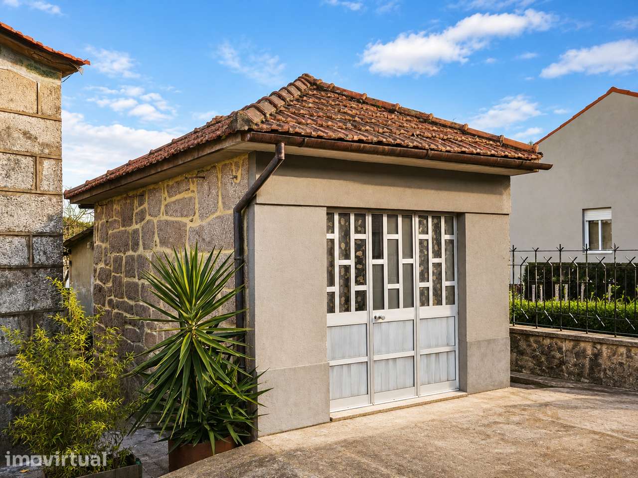 Moradia T0 c/ exterior - Grande imagem: 4/20