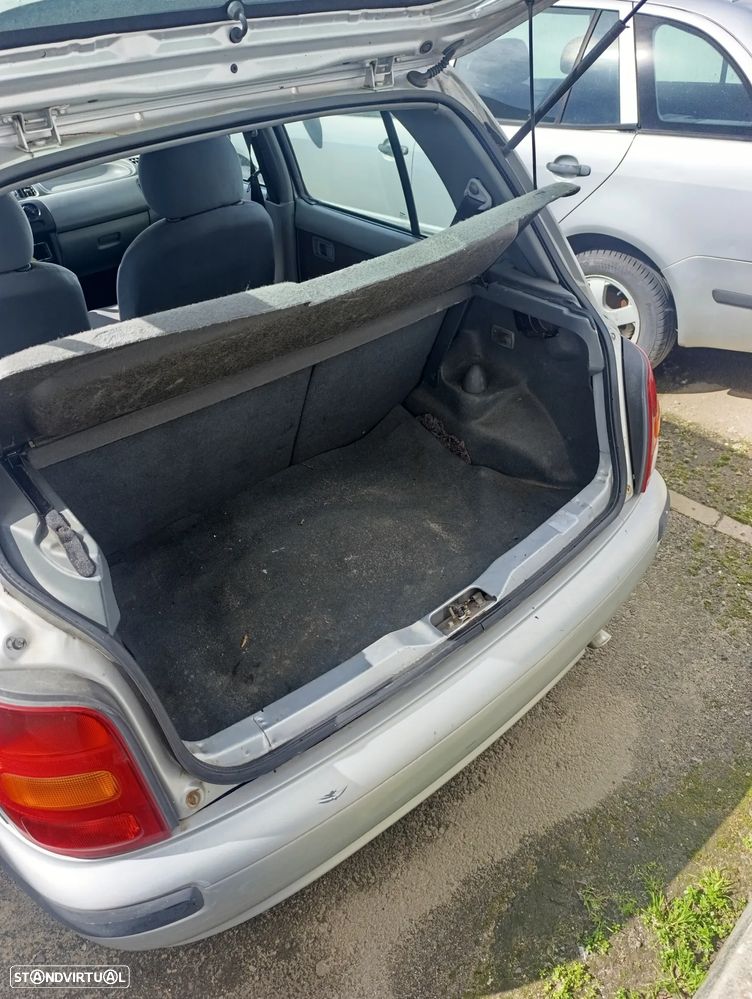 Nissan Micra 1.0 GX - 11