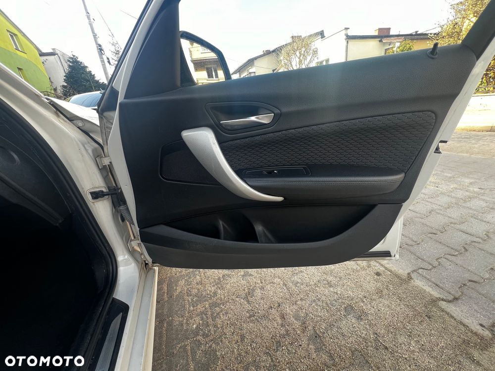 BMW Seria 1 - 11