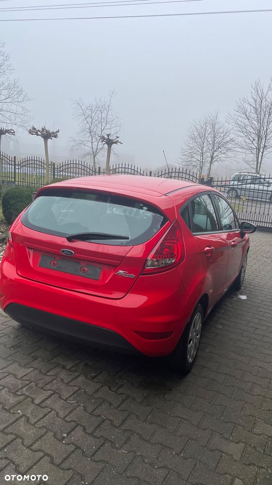 Ford Fiesta 1.25 Ambiente - 11