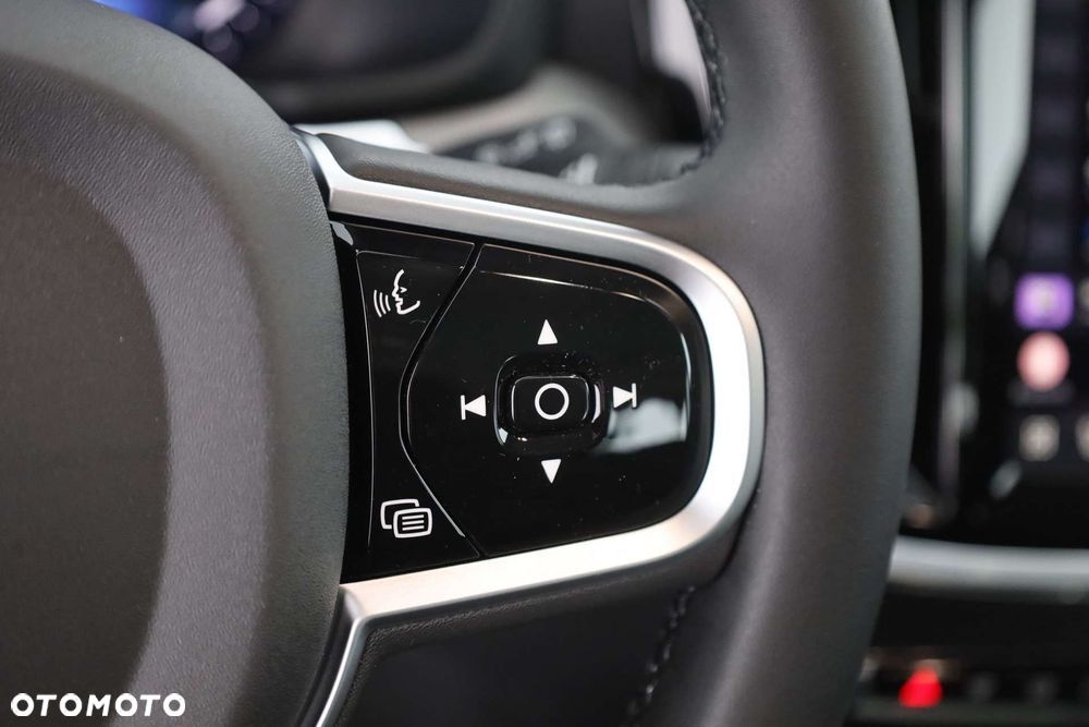 Volvo V60 B4 B Plus Dark - 17