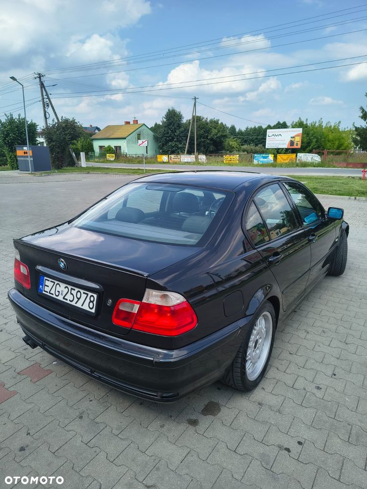 BMW Seria 3 330ix - 2