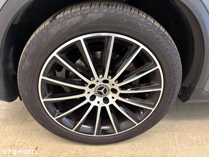 Mercedes-Benz GLC 220 d 4Matic 9G-TRONIC Exclusive - 11