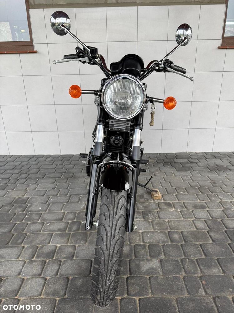 Triumph Bonneville - 2