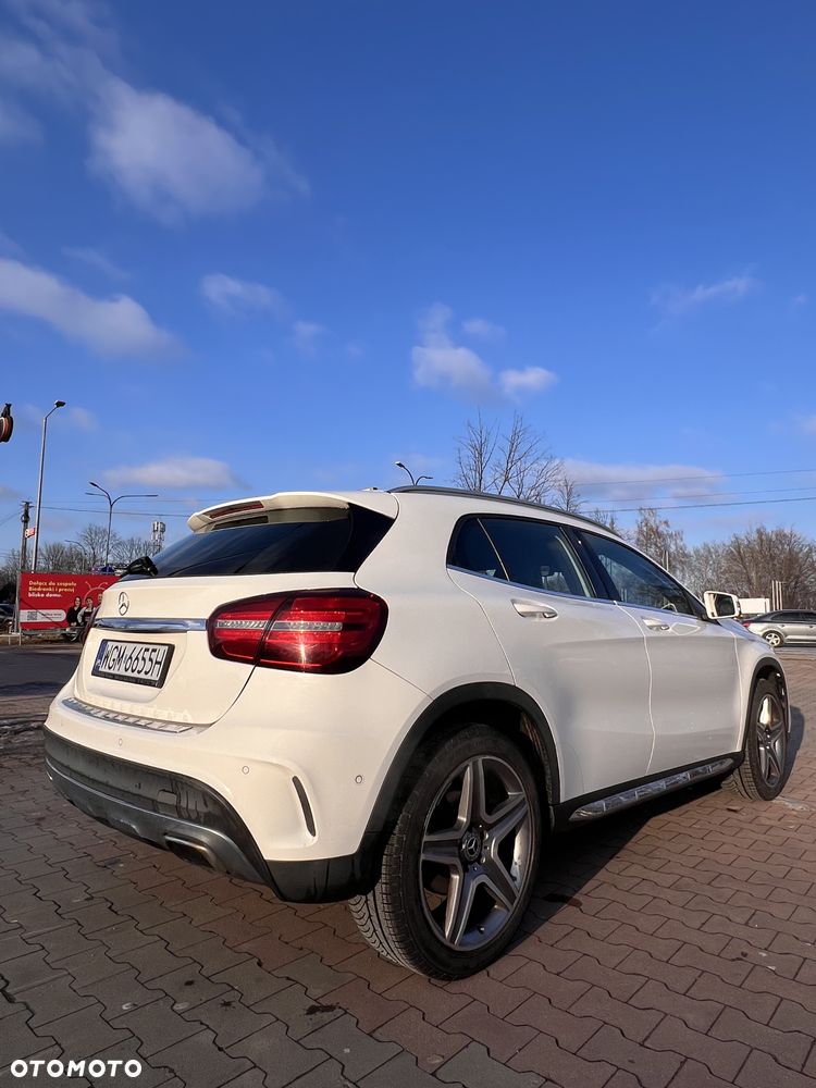 Mercedes-Benz GLA 200 7G-DCT AMG Line - 18