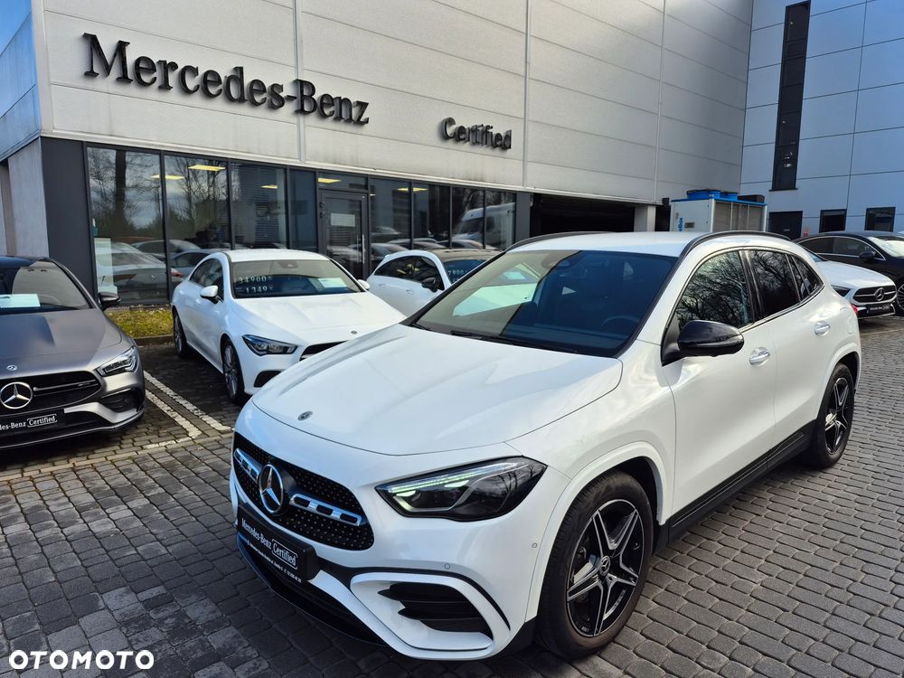 Mercedes-Benz GLA 200 AMG Line - 1