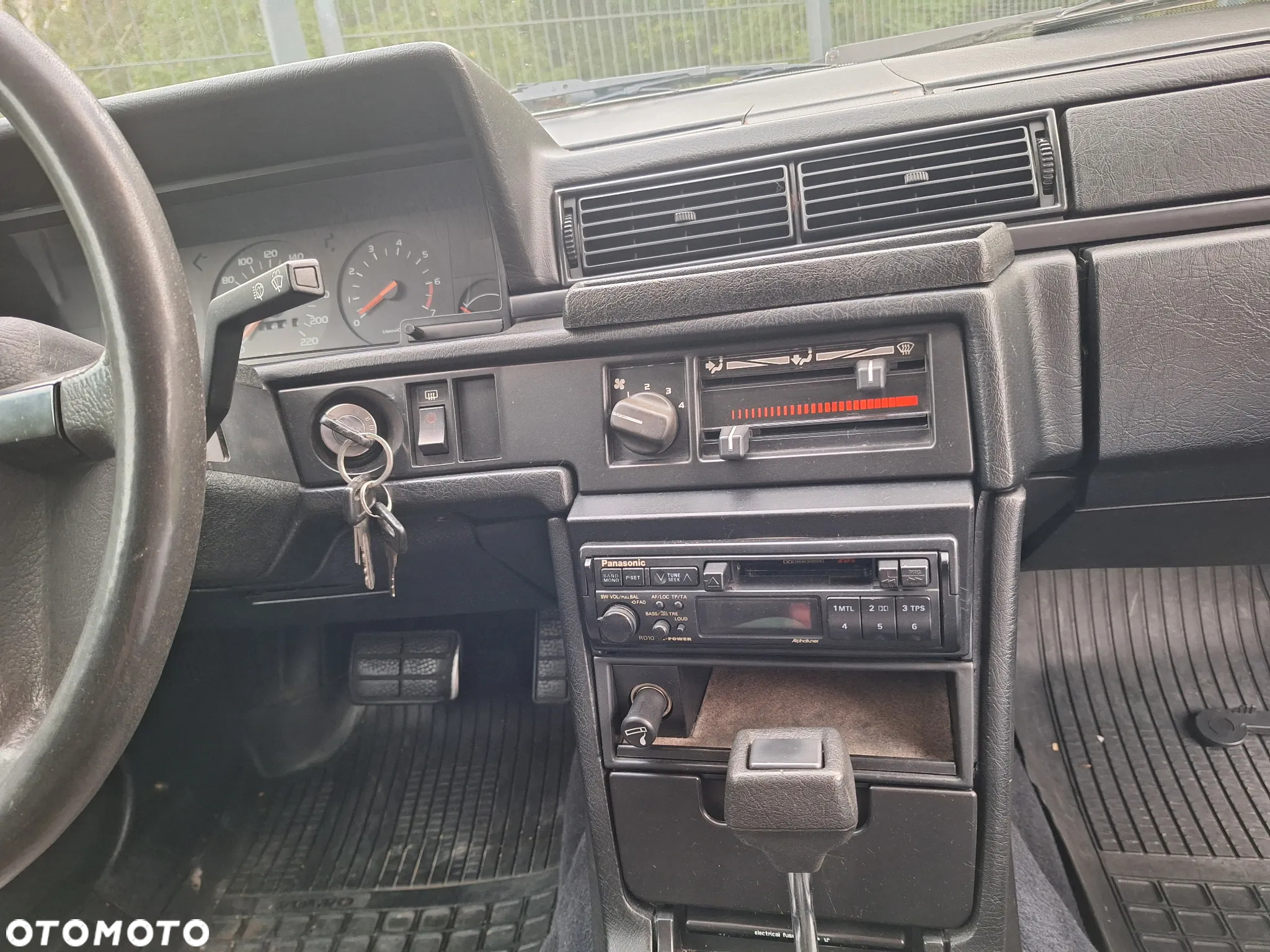 Volvo Seria 700 - 11