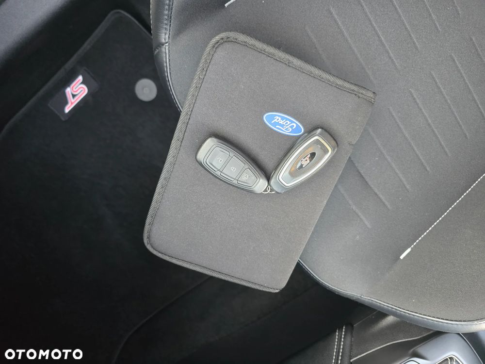 Ford Focus SW 2.0 EcoBlue ST - 28