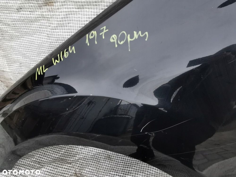 MERCEDES ML W164 05-11 BŁOTNIK PRZEDNI LEWY PRZÓD KOD LAKIERU 197 - 9
