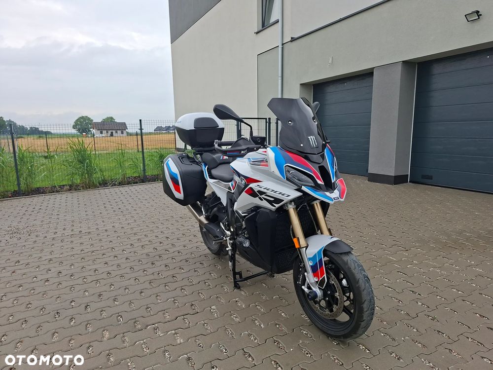 BMW XR - 10