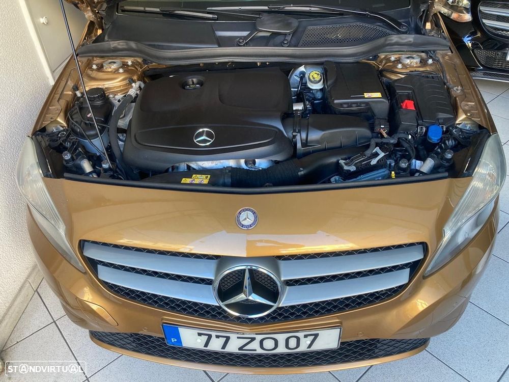 Mercedes-Benz A 200 - 18