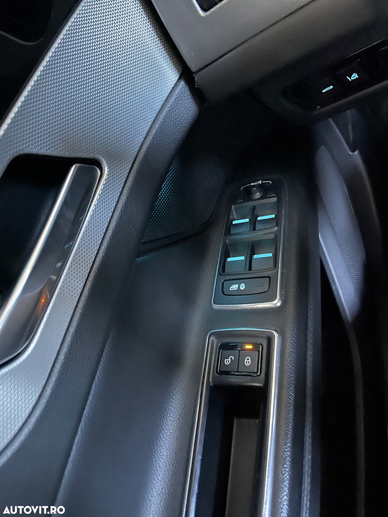 Jaguar XF 20d RWD Prestige - 24