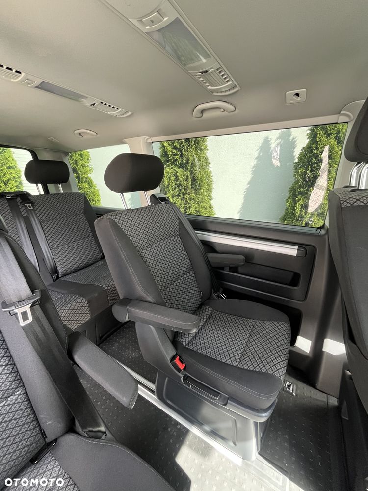 Volkswagen Multivan - 19