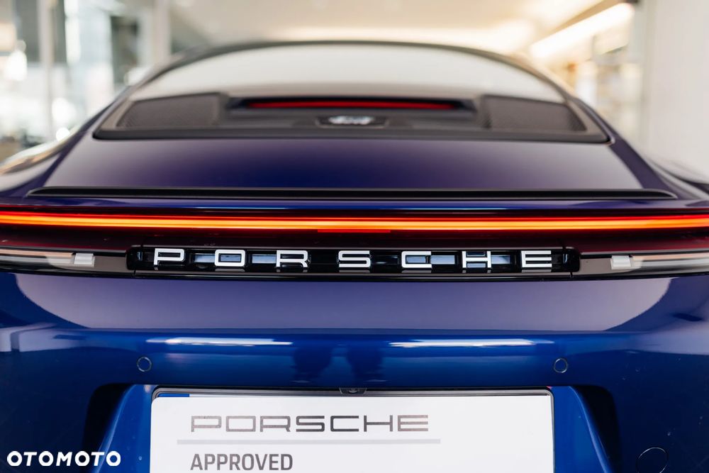 Porsche 911 GT3 Touring PDK - 18