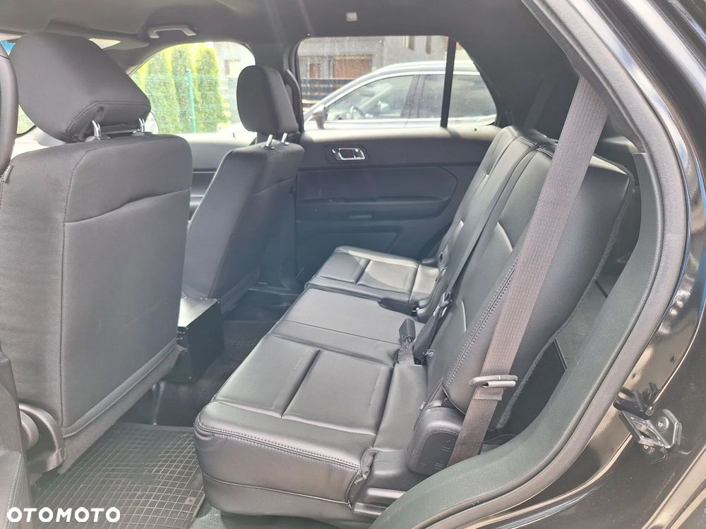 Ford Explorer - 13