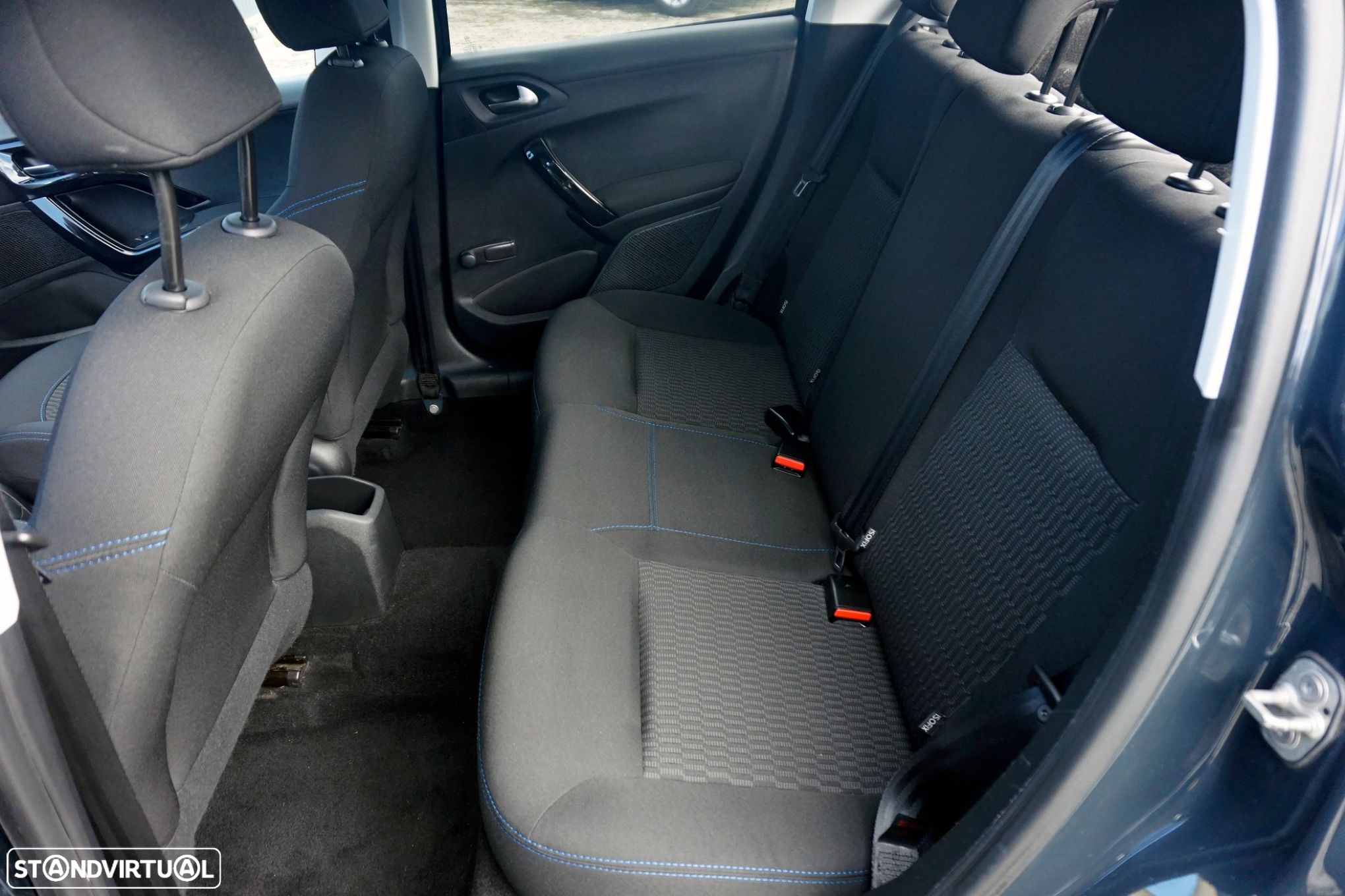 Peugeot 208 1.2 PureTech Style - 7