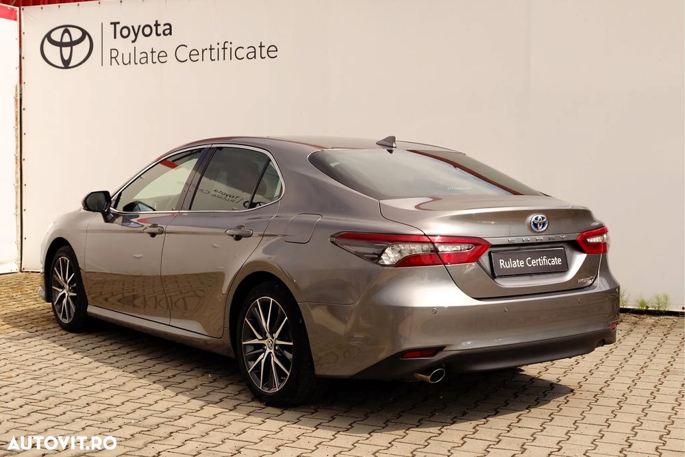 Toyota Camry 2.5 Exclusive - 10