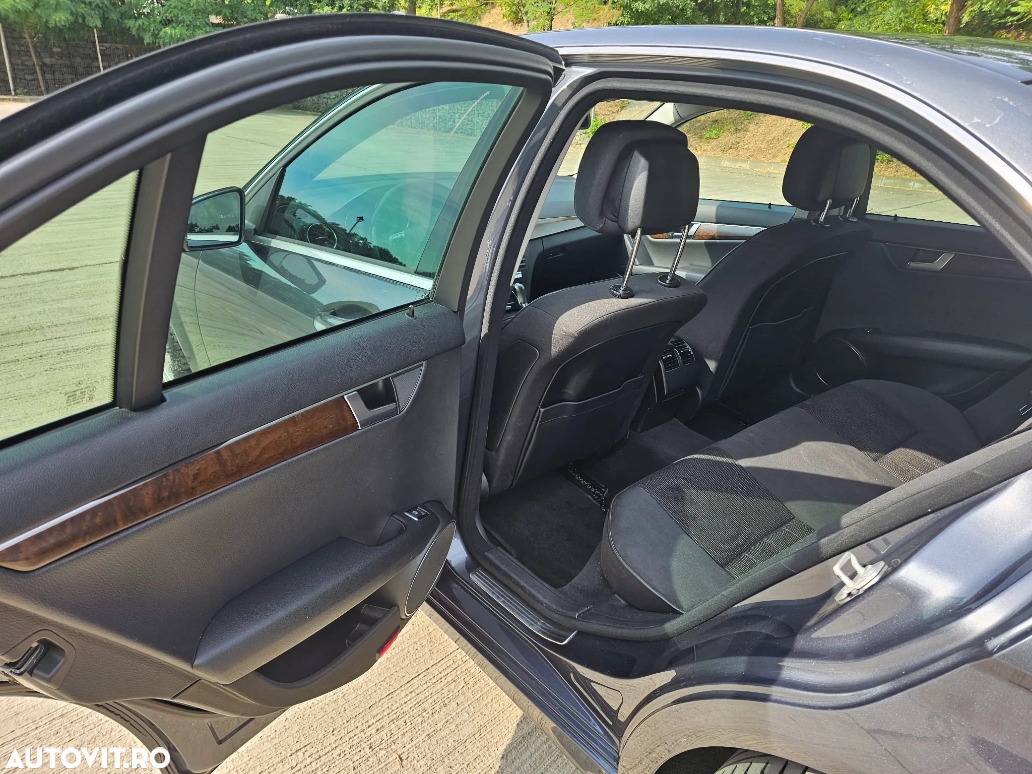 Mercedes-Benz C 220 CDI DPF (BlueEFFICIENCY) 7G-TRONIC Elegance - 8