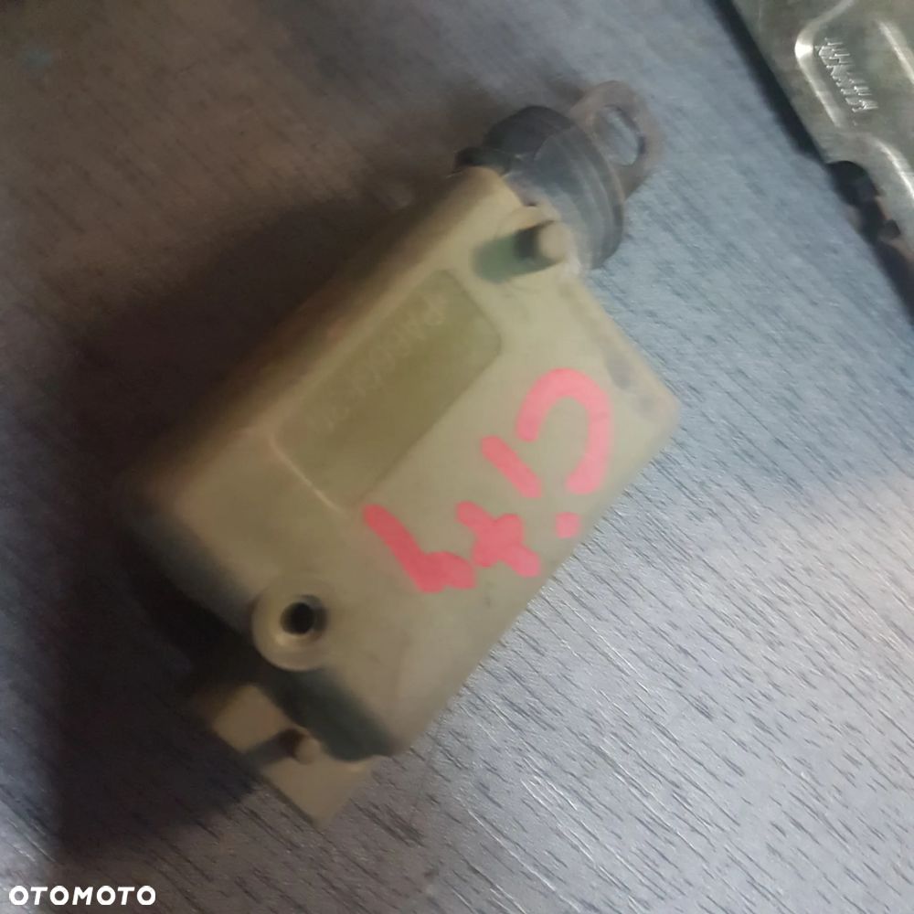 zamek 198 siłownik centralny 98 drzwi tylna klapa aixam 400 500  ligier a721 a741 city crossline ixo ixtoo js 50 mam wszystko do nich - 12
