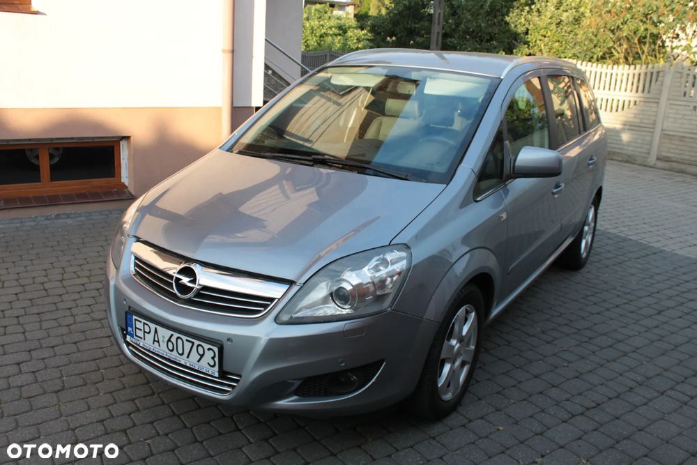 Opel Zafira - 10